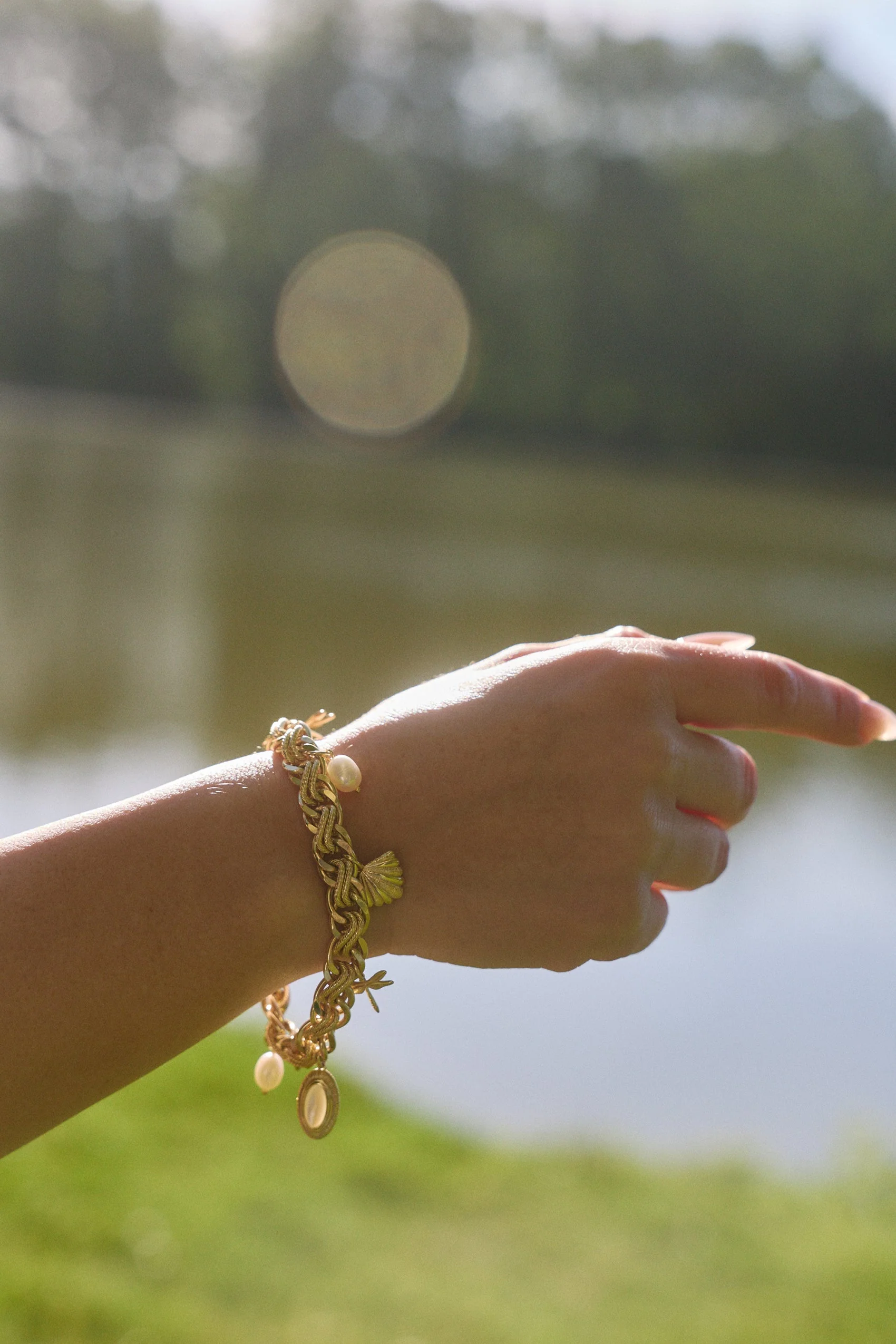 Sorella Bracelet in Pearl - Image 8